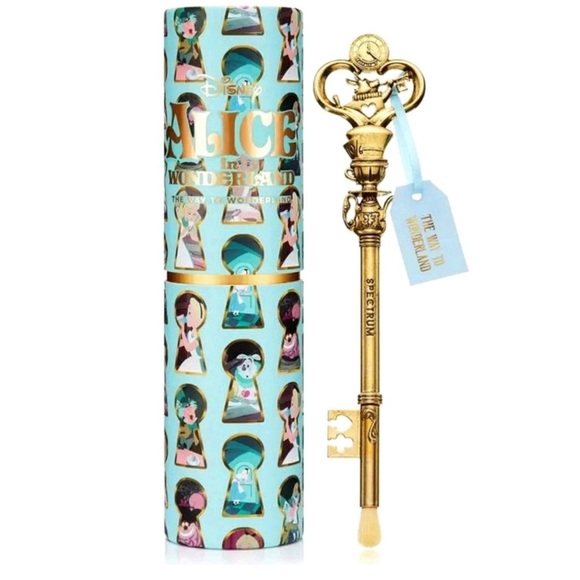 Disney Alice in Wonderland Gold Key to Wonderland Brush collectible NIB - Picture 1 of 4